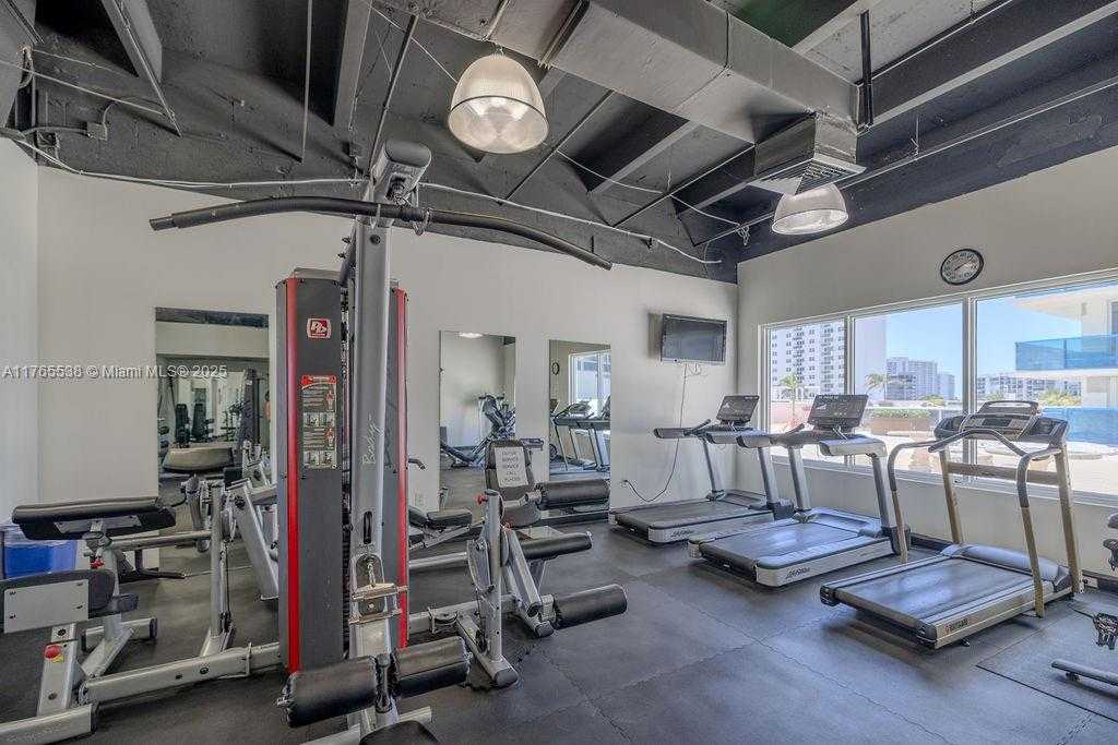 Small Image of 2751 SOUTH OCEAN DR #208S, Hollywood Number 39