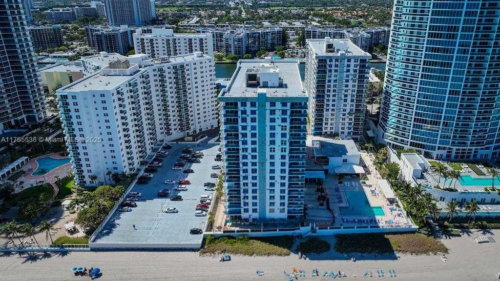 Small Image of 2751 SOUTH OCEAN DR #208S, Hollywood Number 4