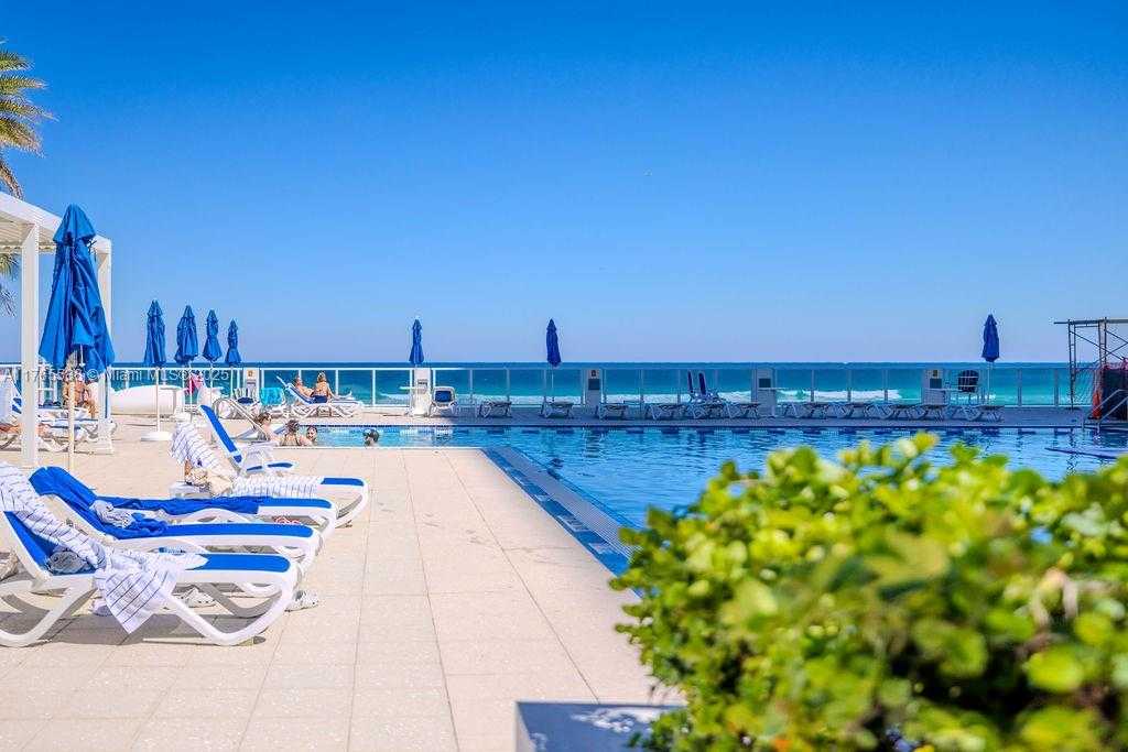 Small Image of 2751 SOUTH OCEAN DR #208S, Hollywood Number 5