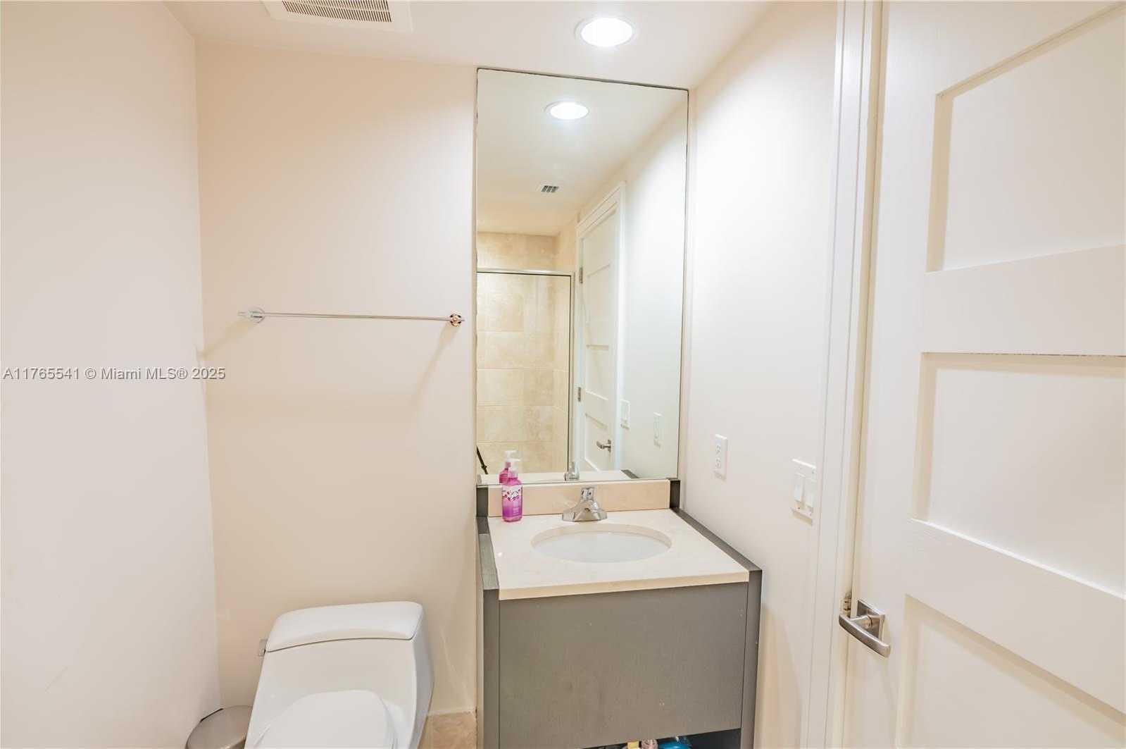 Small Image of 18201 COLLINS AVE #506, Sunny Isles Beach Number 20