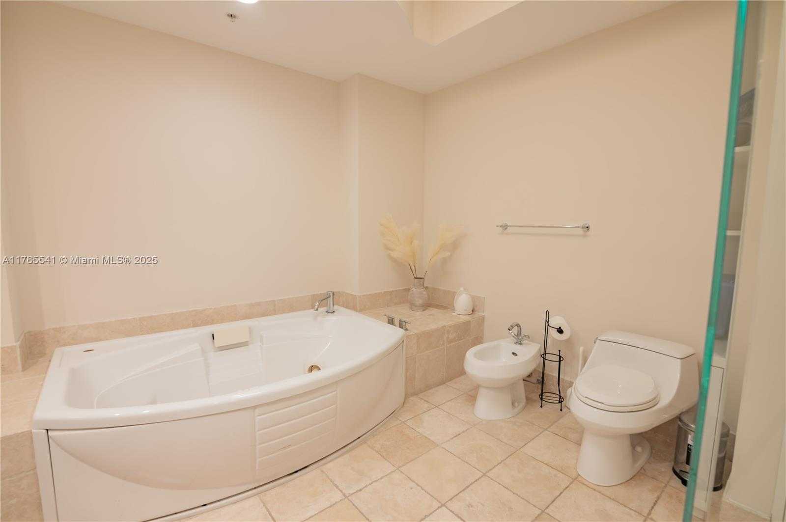 Small Image of 18201 COLLINS AVE #506, Sunny Isles Beach Number 28