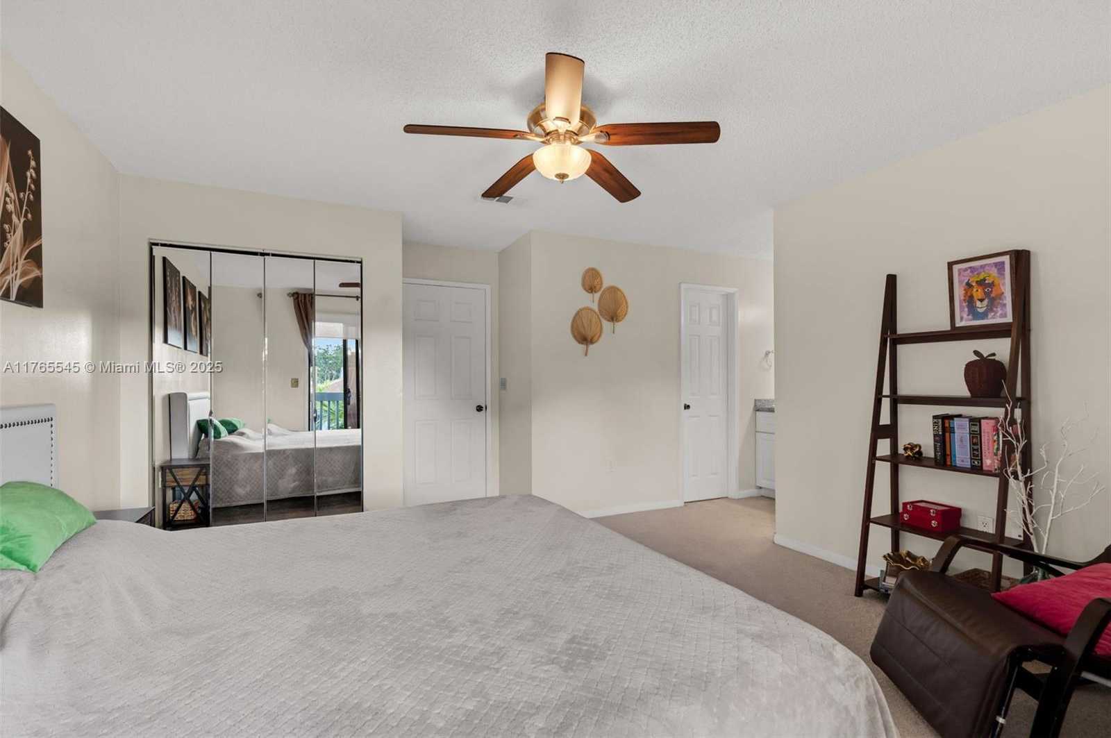 Small Image of 1652 N 14th Terrace, Hollywood, FL 33020, USA Number 24