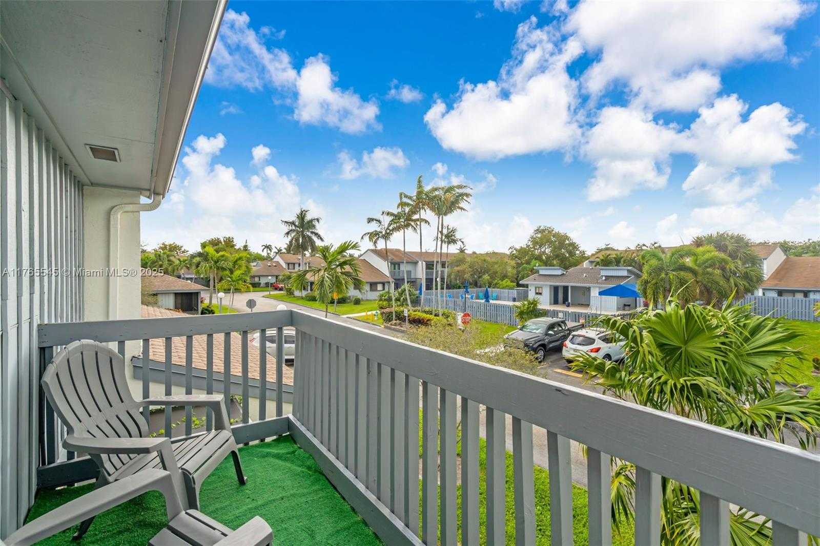 Small Image of 1652 N 14th Terrace, Hollywood, FL 33020, USA Number 30