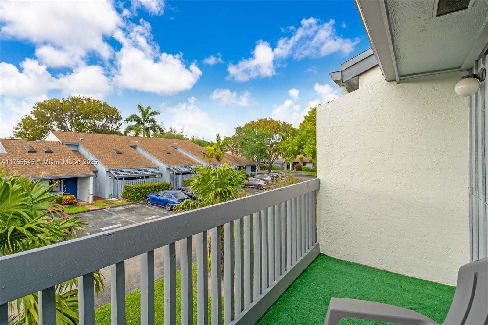 Small Image of 1652 N 14th Terrace, Hollywood, FL 33020, USA Number 31