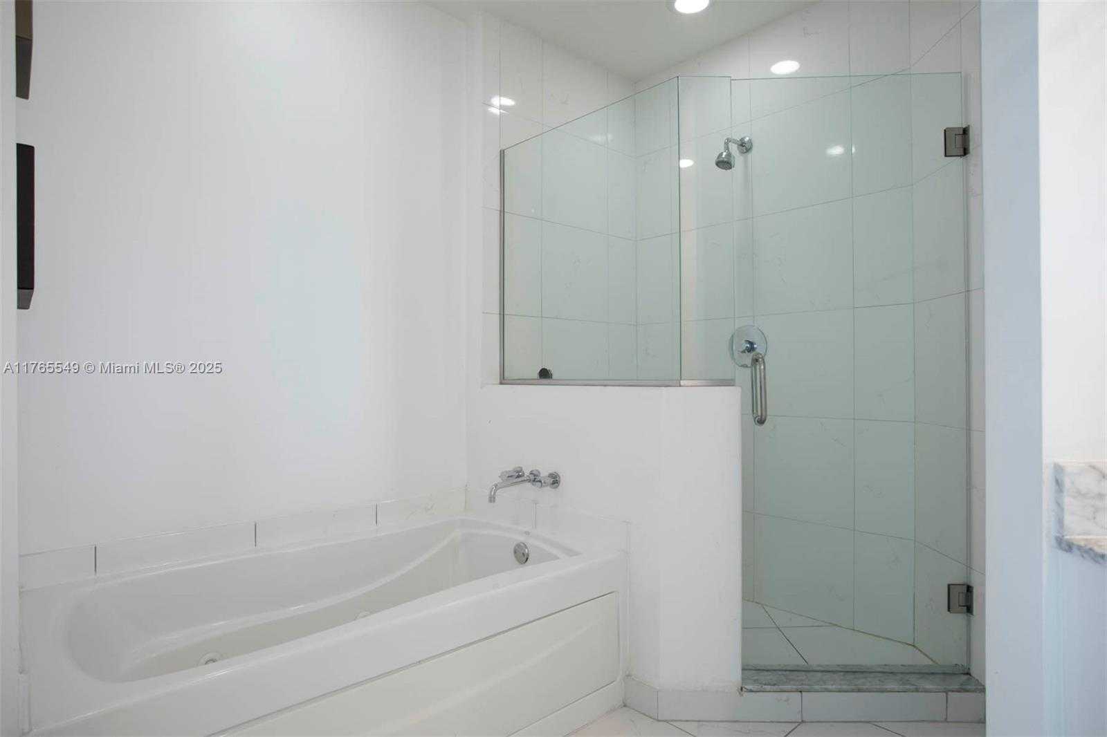 Small Image of 55 SOUTH EAST 6TH ST #4110, Miami Number 13