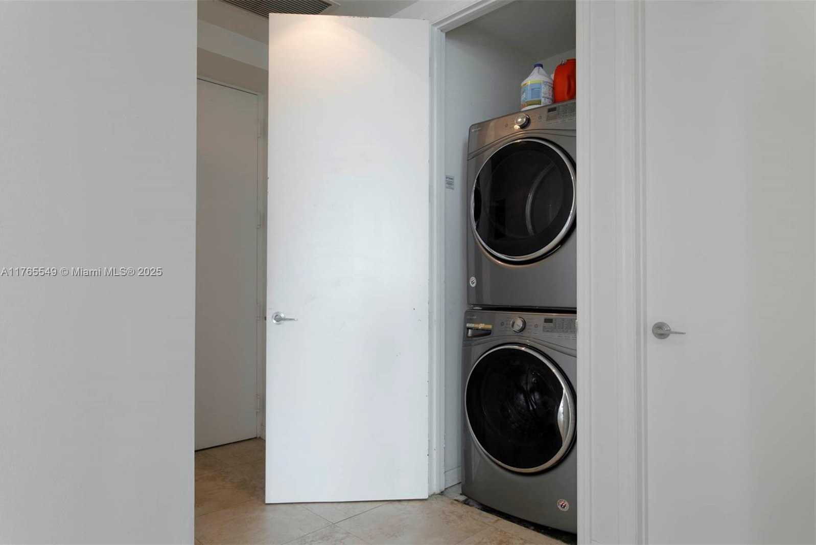 Small Image of 55 SOUTH EAST 6TH ST #4110, Miami Number 7