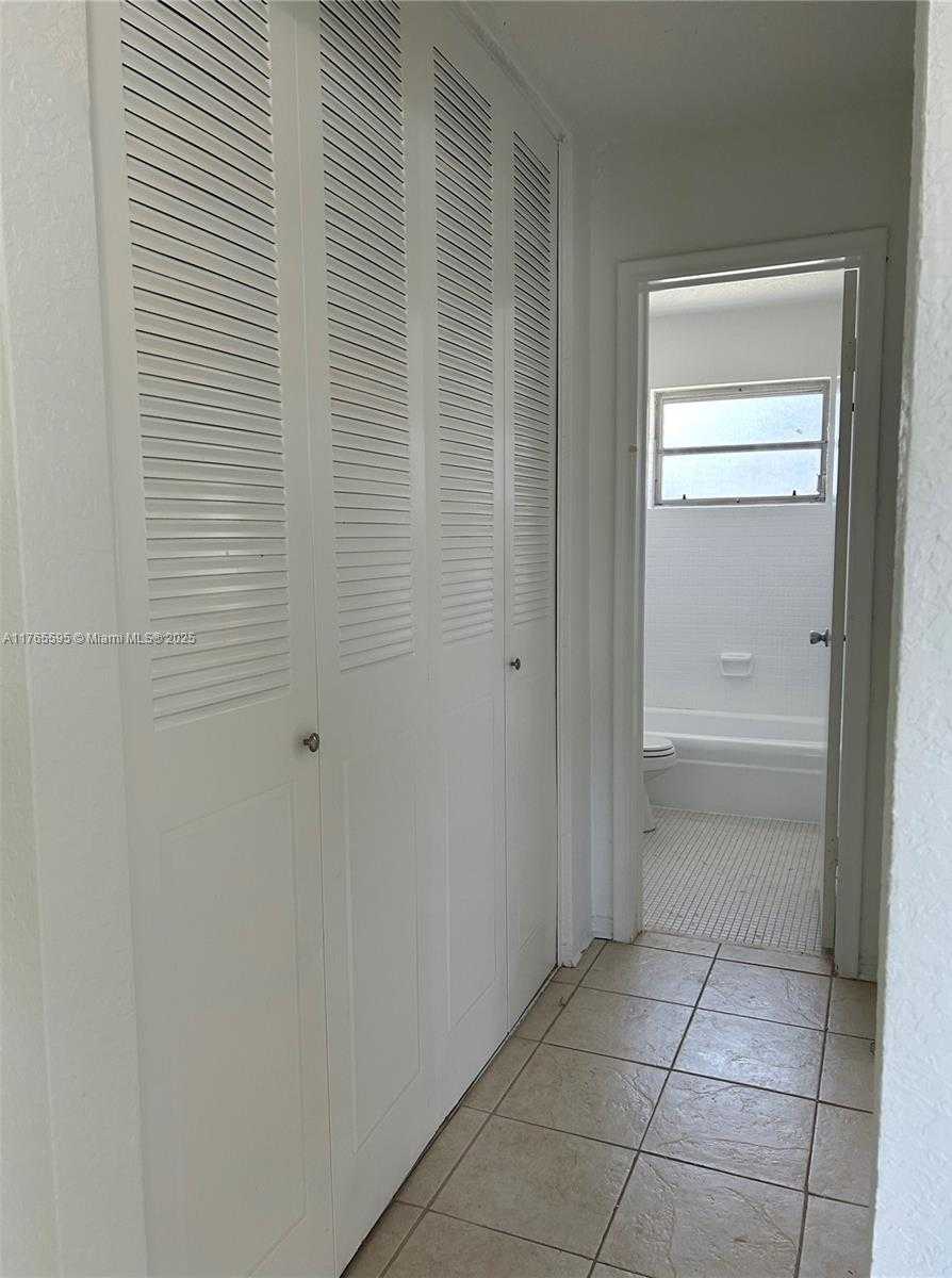 Small Image of 2225 POLK ST #6B, Hollywood Number 19