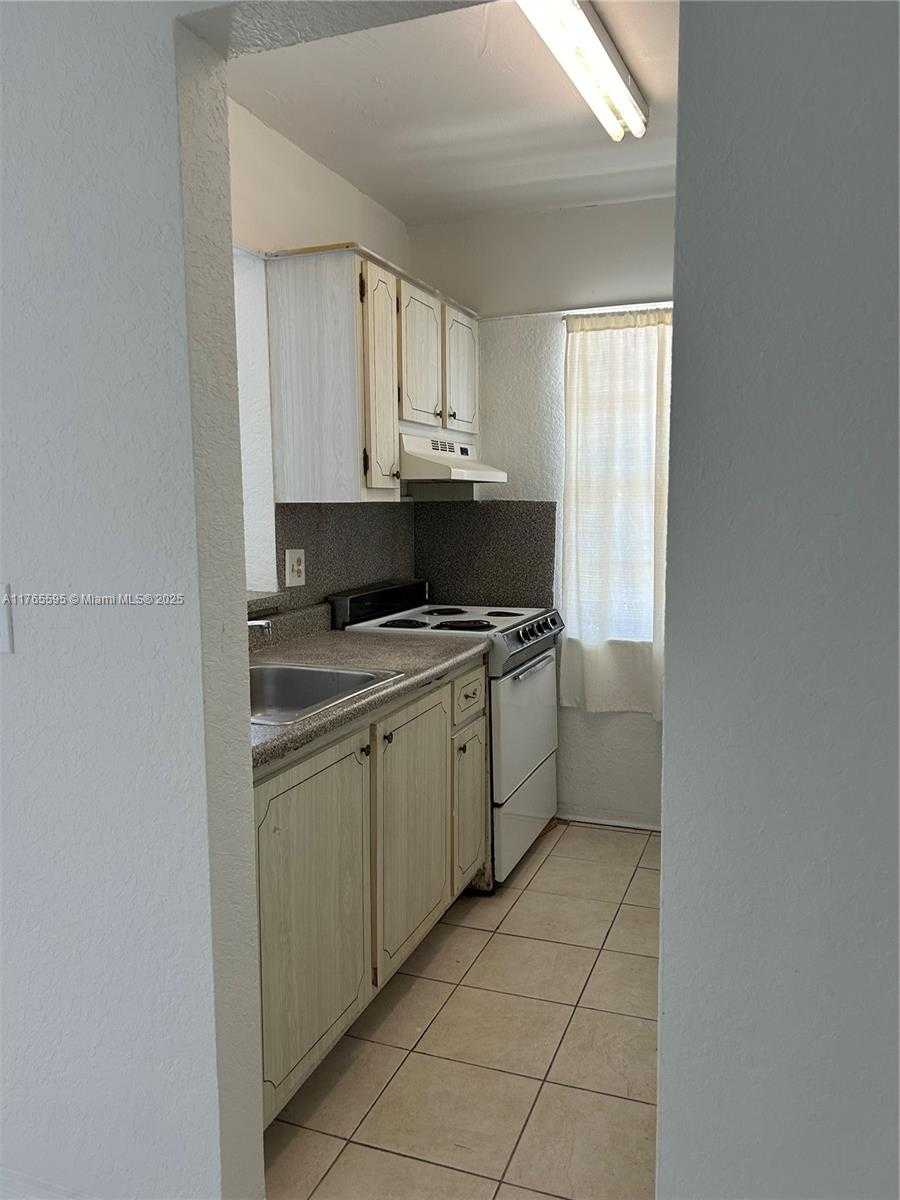 Small Image of 2225 POLK ST #6B, Hollywood Number 22