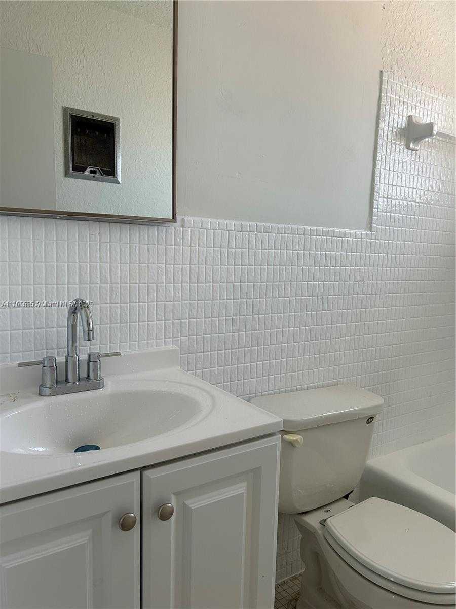Small Image of 2225 POLK ST #6B, Hollywood Number 31