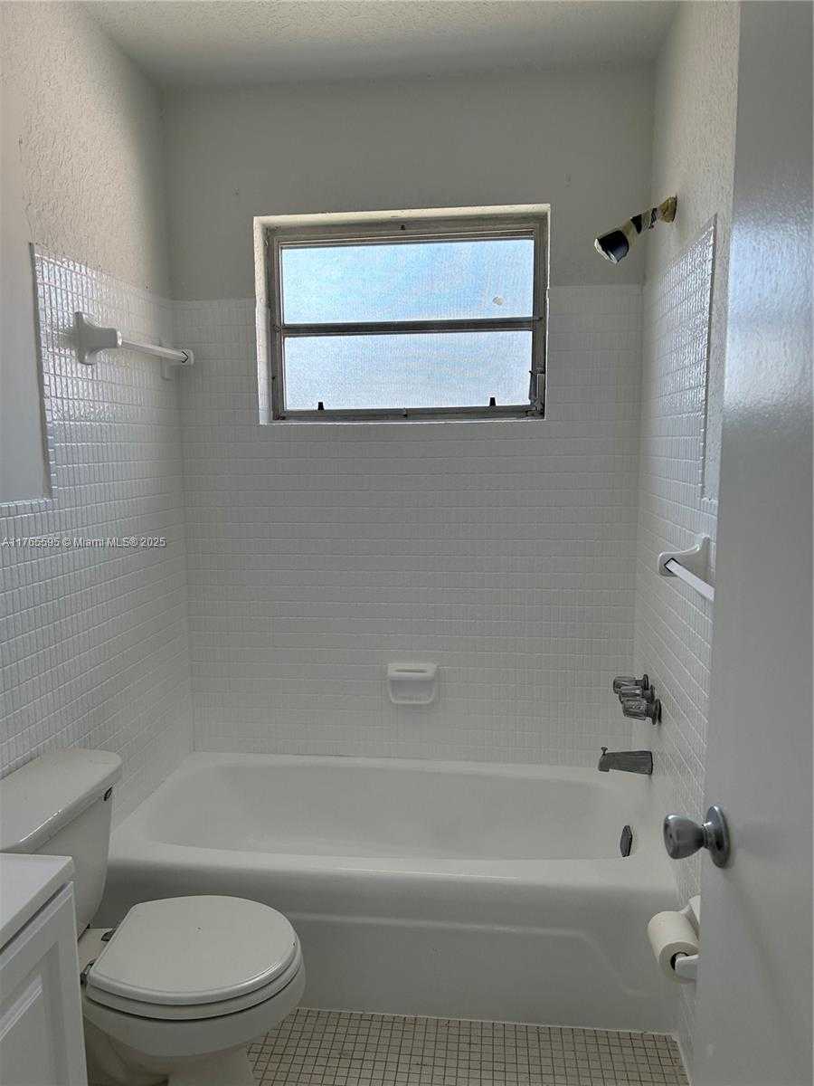Small Image of 2225 POLK ST #6B, Hollywood Number 32