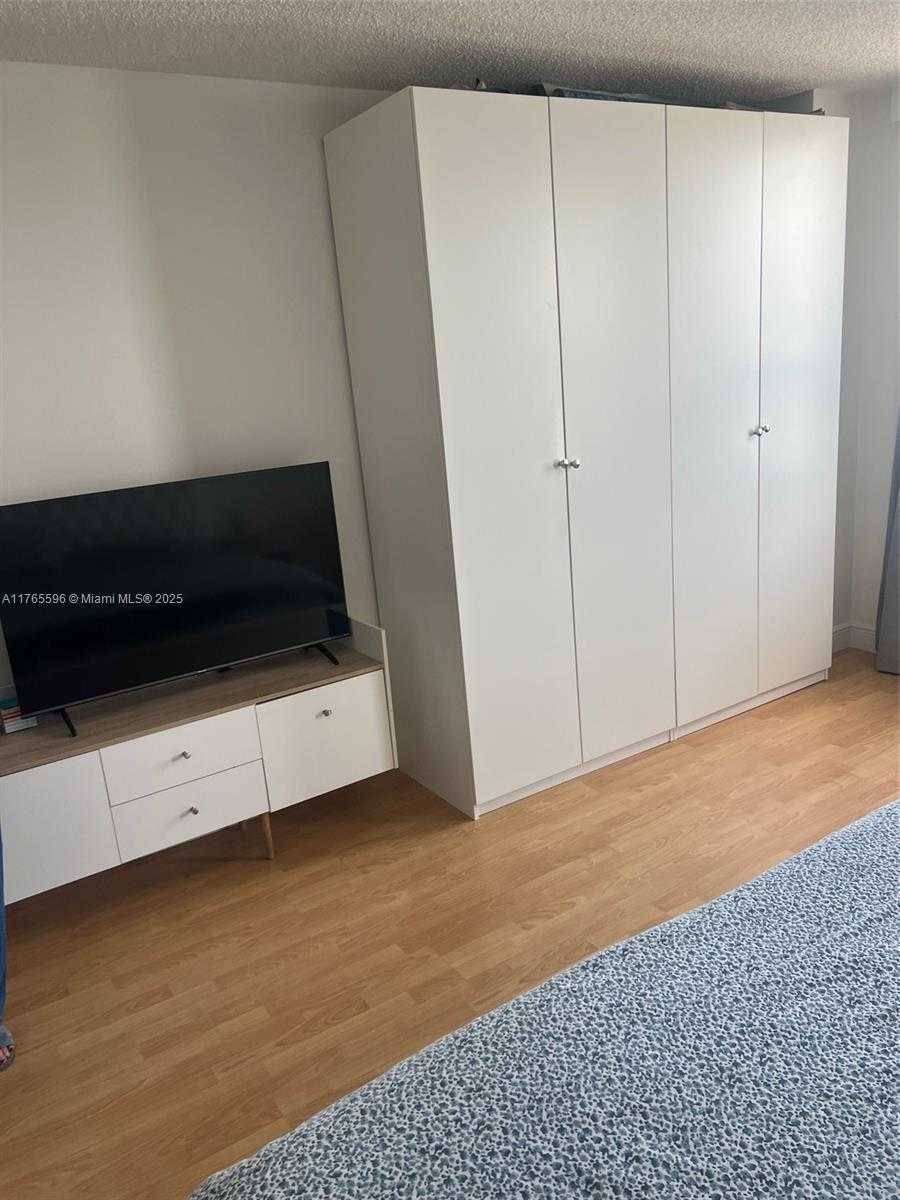 Small Image of 9801 COLLINS AVE #8M, Bal Harbour Number 12