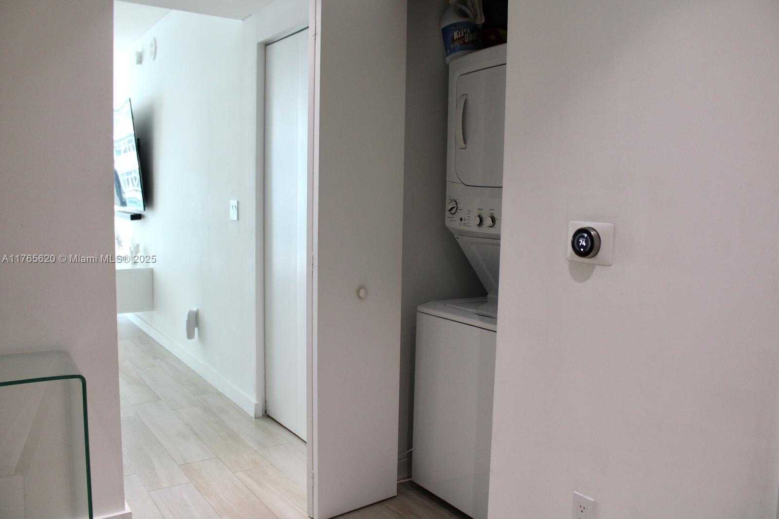 Small Image of 1300 SOUTH MIAMI AVE #3108, Miami Number 15