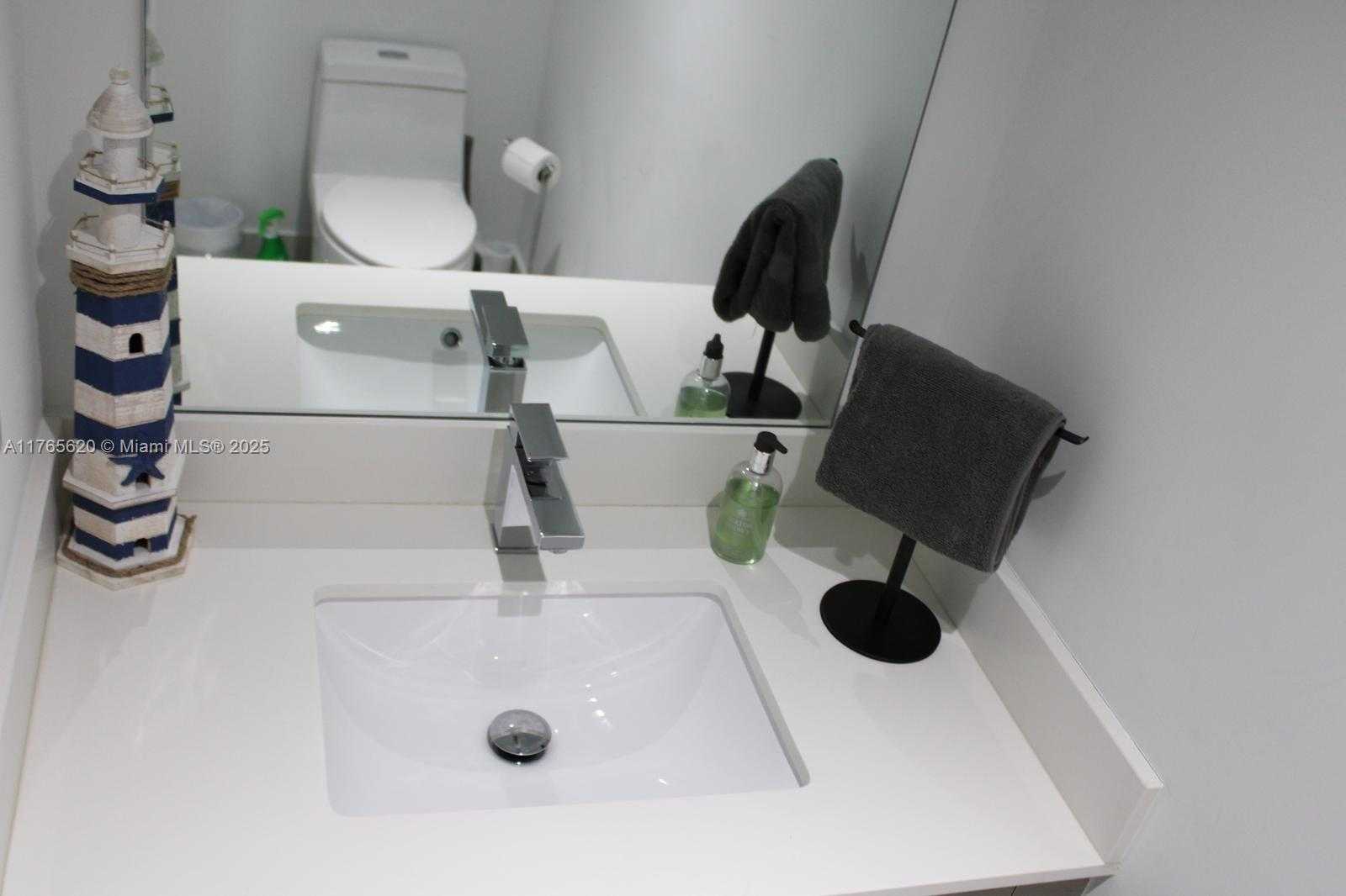 Small Image of 1300 SOUTH MIAMI AVE #3108, Miami Number 17