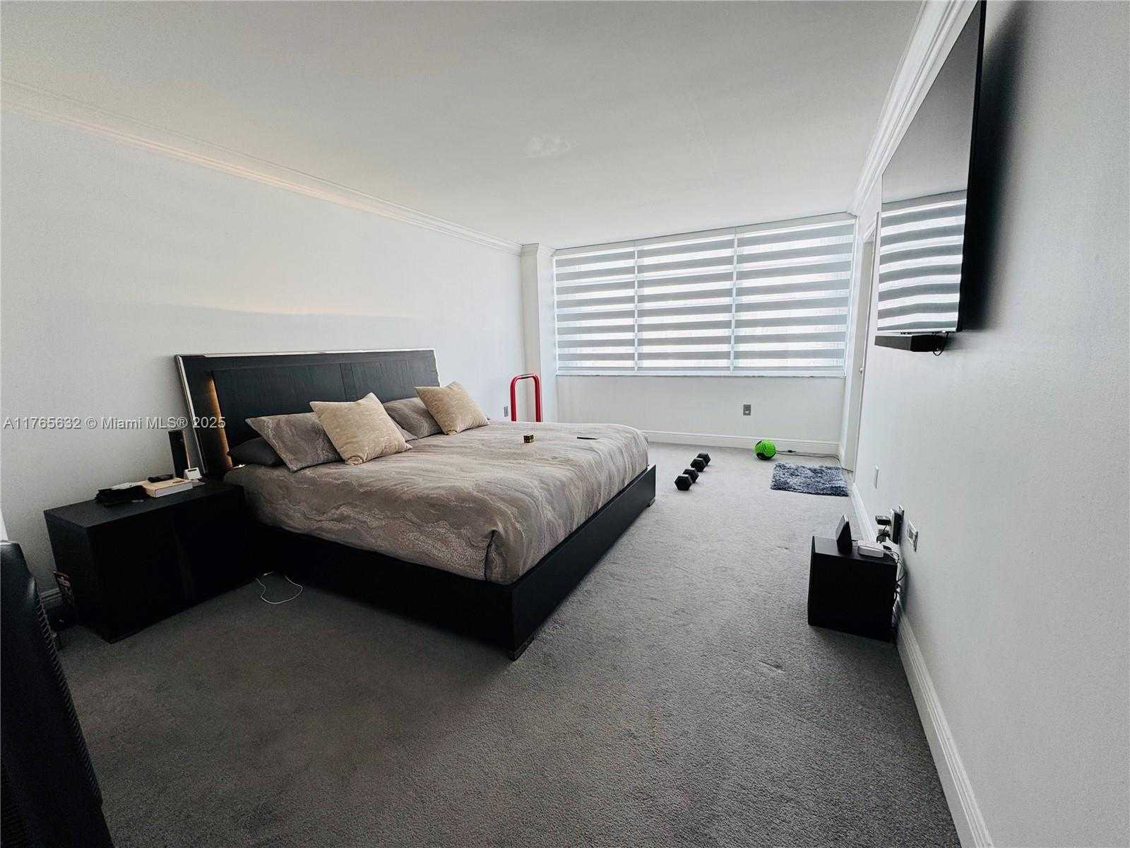 Small Image of 18031 BISCAYNE BLVD #1001, Aventura Number 19