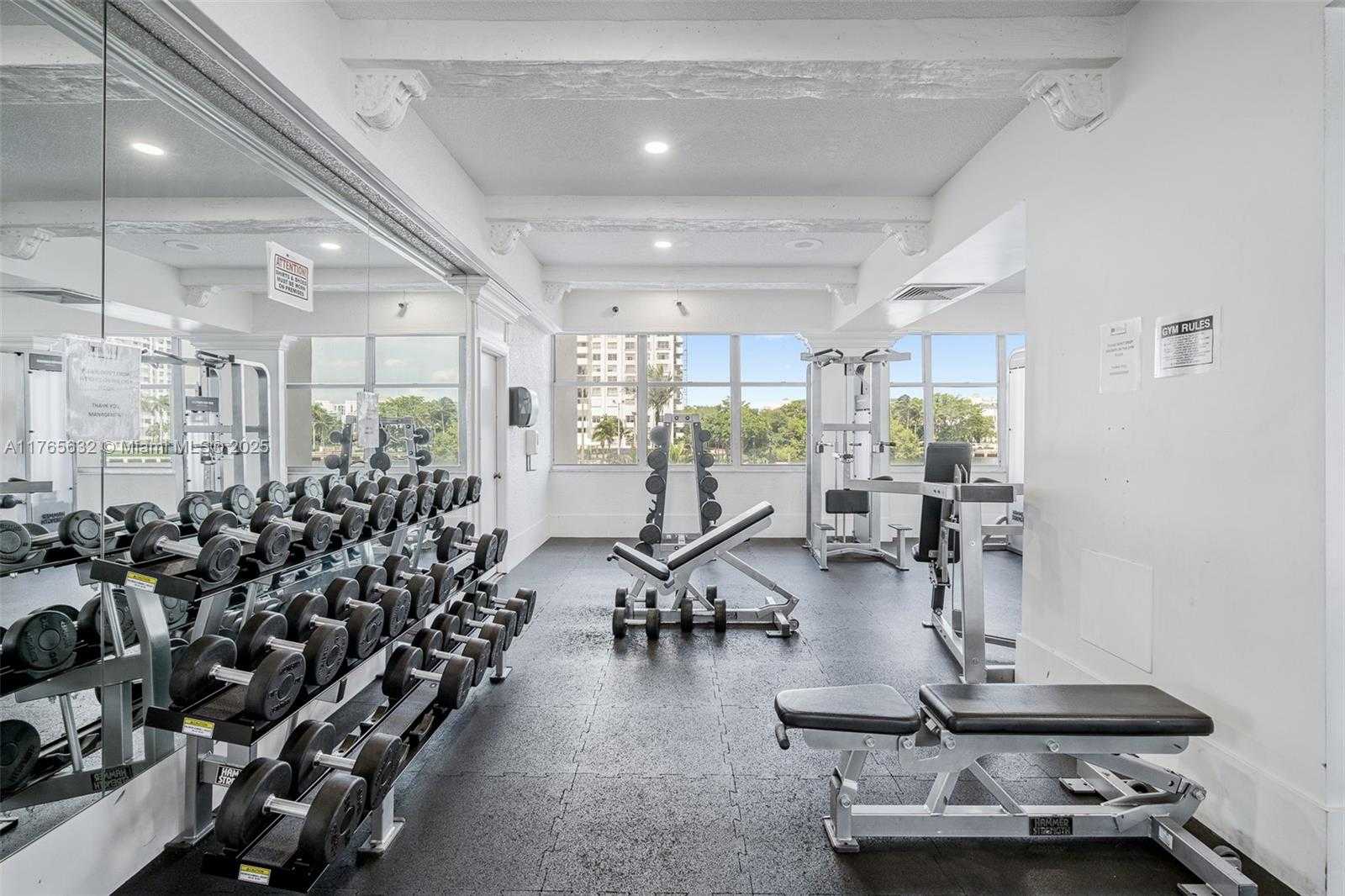 Small Image of 18031 BISCAYNE BLVD #1001, Aventura Number 24