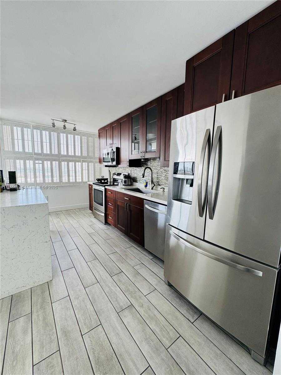Small Image of 18031 BISCAYNE BLVD #1001, Aventura Number 3