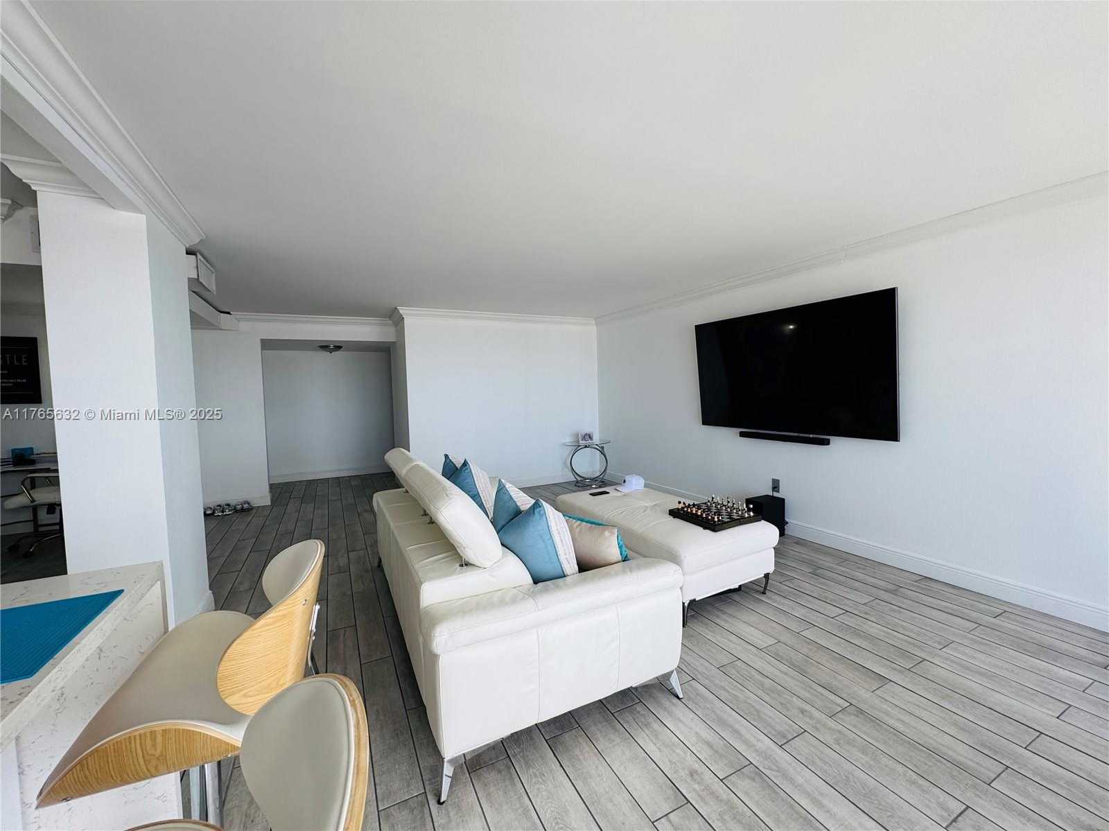 Small Image of 18031 BISCAYNE BLVD #1001, Aventura Number 42