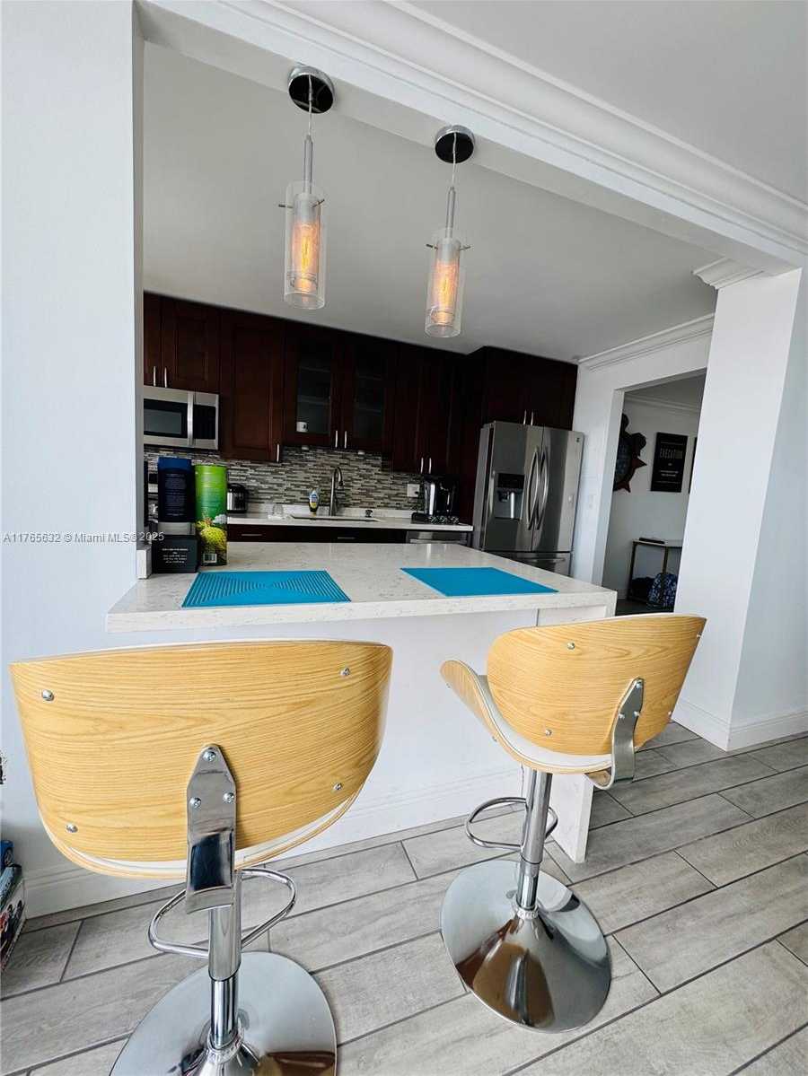 Small Image of 18031 BISCAYNE BLVD #1001, Aventura Number 43