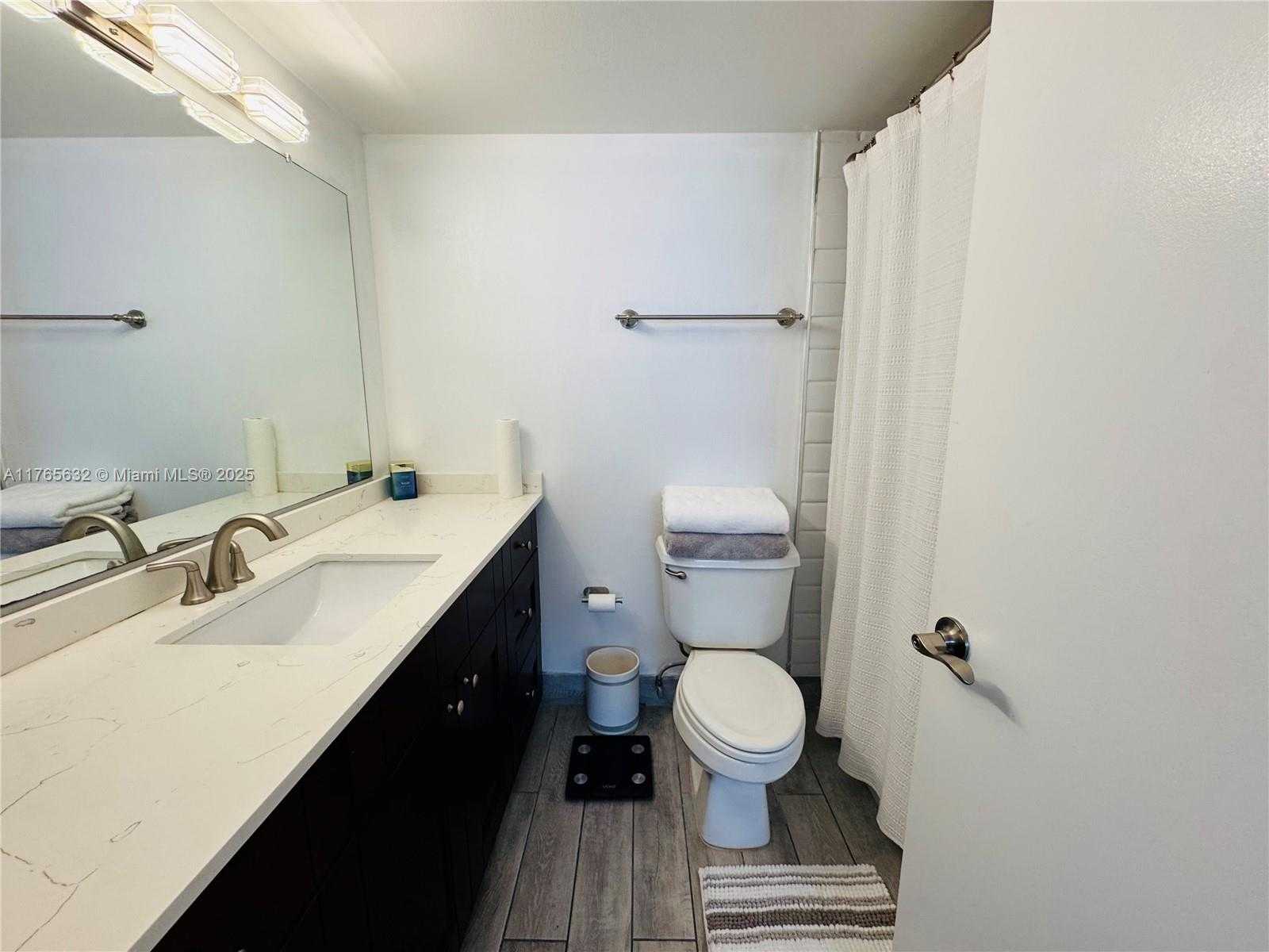 Small Image of 18031 BISCAYNE BLVD #1001, Aventura Number 52