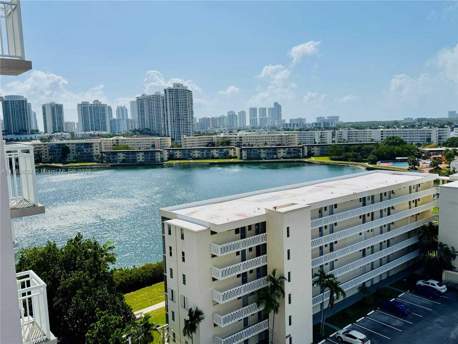 Small Image of 18031 BISCAYNE BLVD #1001, Aventura Number 53