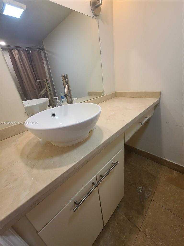 Small Image of 230 174TH ST #1404, Sunny Isles Beach Number 4