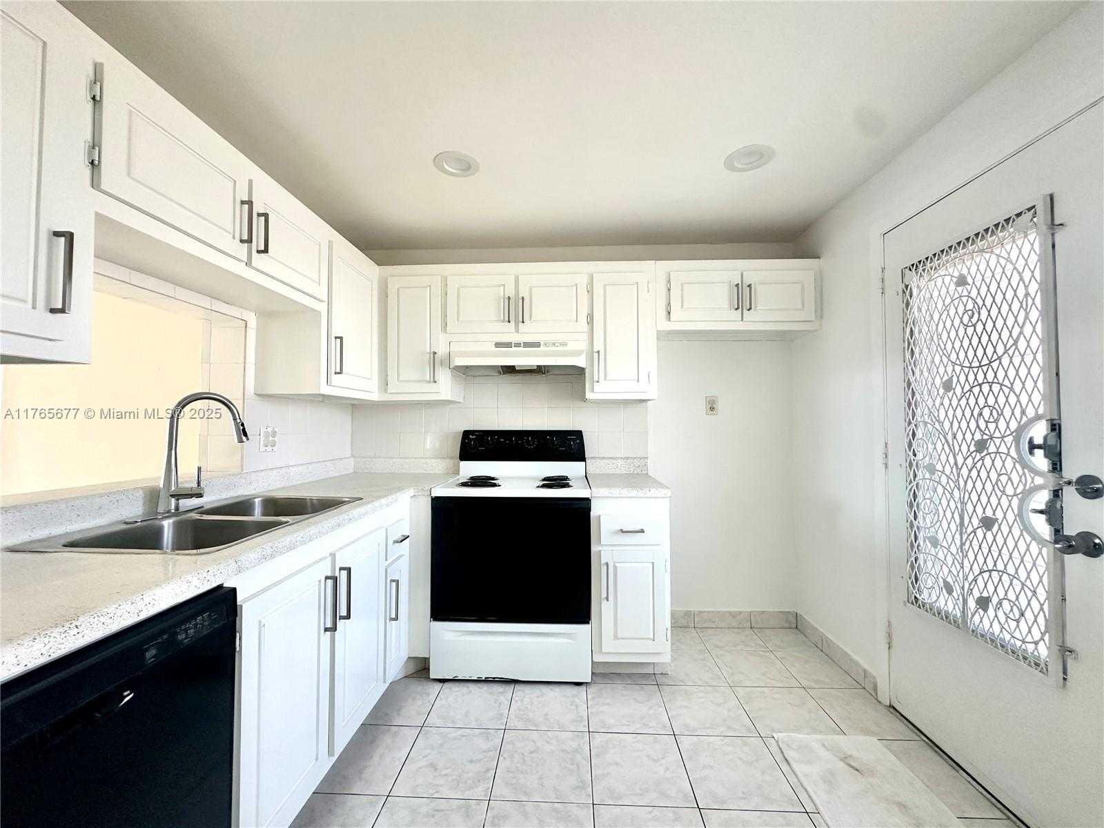Small Image of 320 NORTH EAST 12 AVENUE #703, Hallandale Beach Number 10