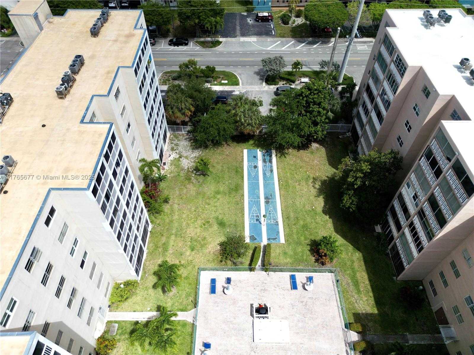 Small Image of 320 NORTH EAST 12 AVENUE #703, Hallandale Beach Number 2