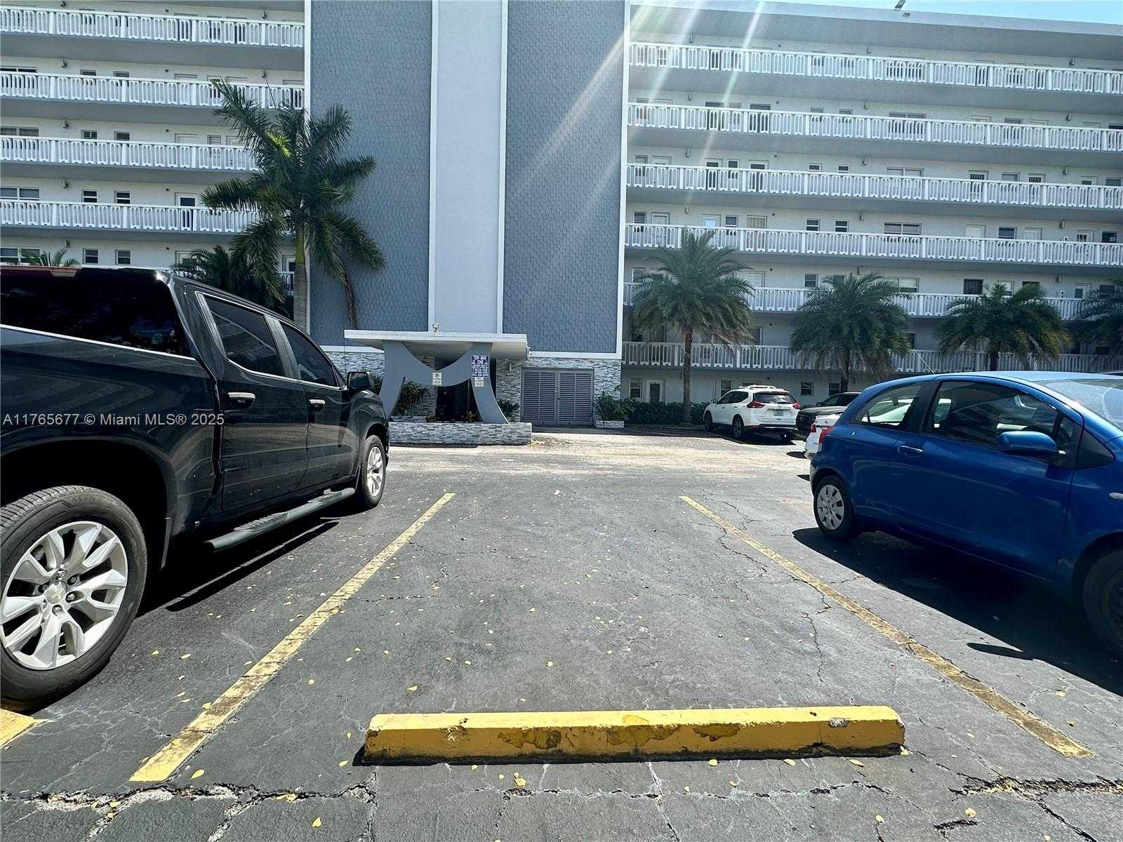 Small Image of 320 NORTH EAST 12 AVENUE #703, Hallandale Beach Number 29