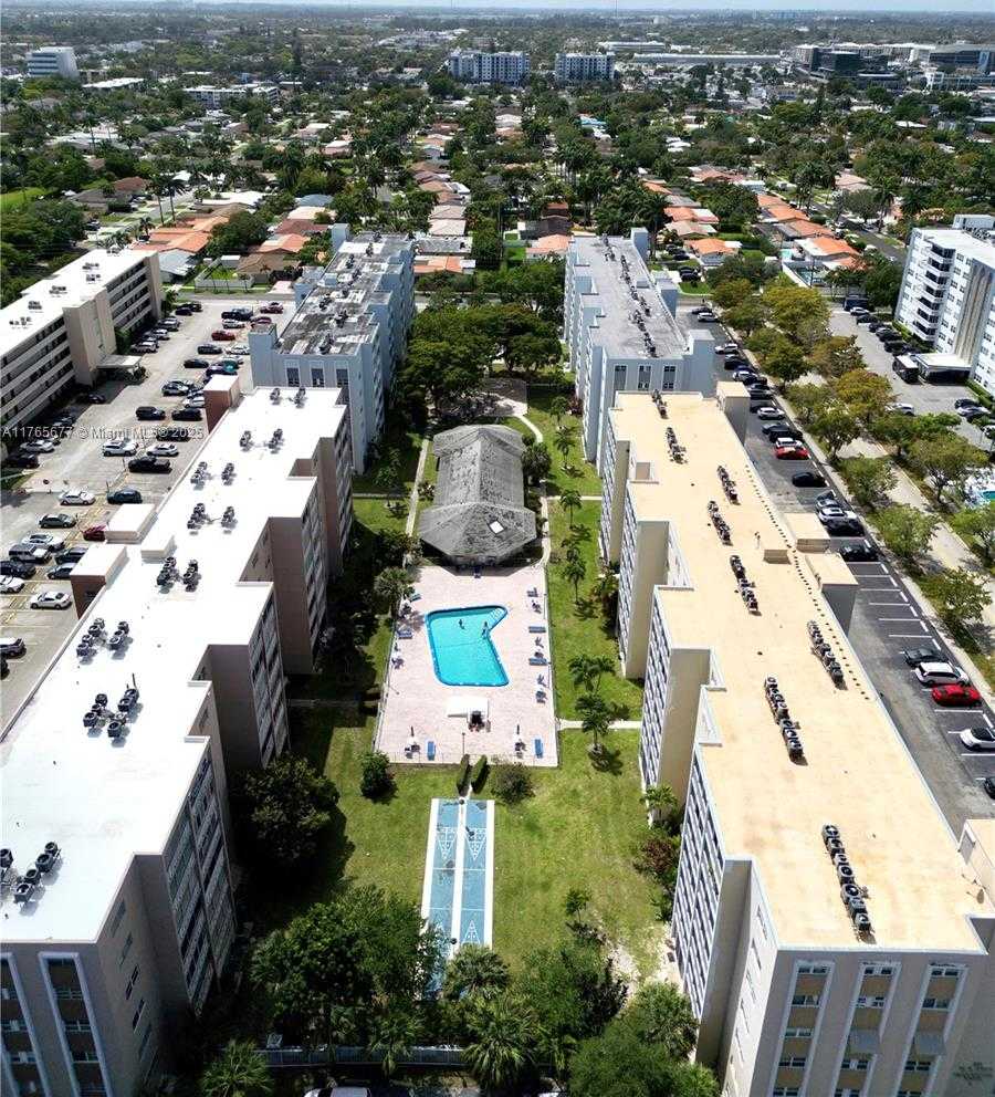 Small Image of 320 NORTH EAST 12 AVENUE #703, Hallandale Beach Number 5