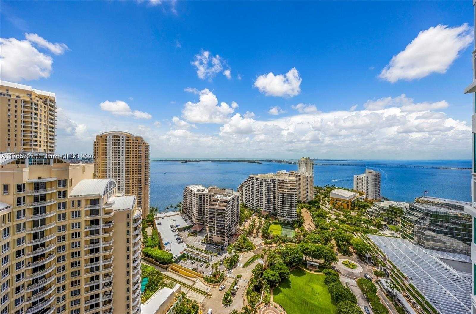 Small Image of 770 CLAUGHTON ISLAND DR #1614, Miami Number 24