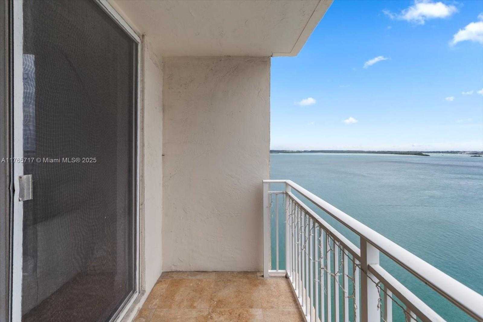 Small Image of 770 CLAUGHTON ISLAND DR #1614, Miami Number 3