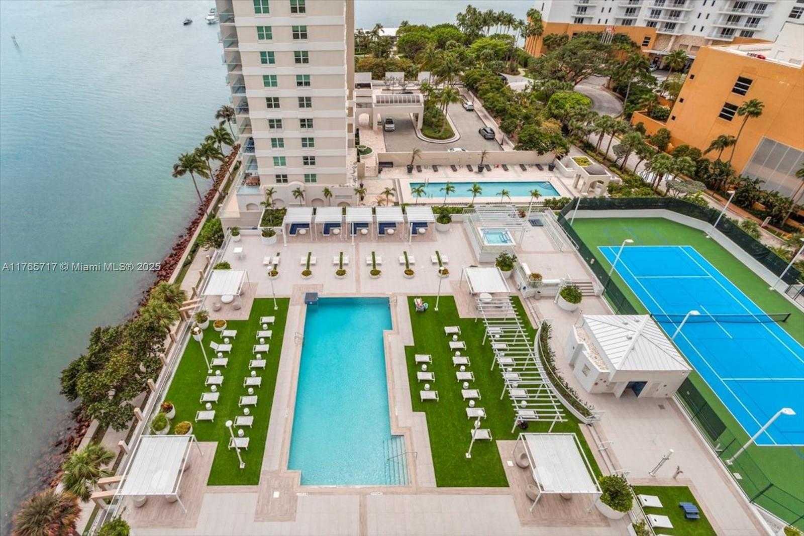 Small Image of 770 CLAUGHTON ISLAND DR #1614, Miami Number 4