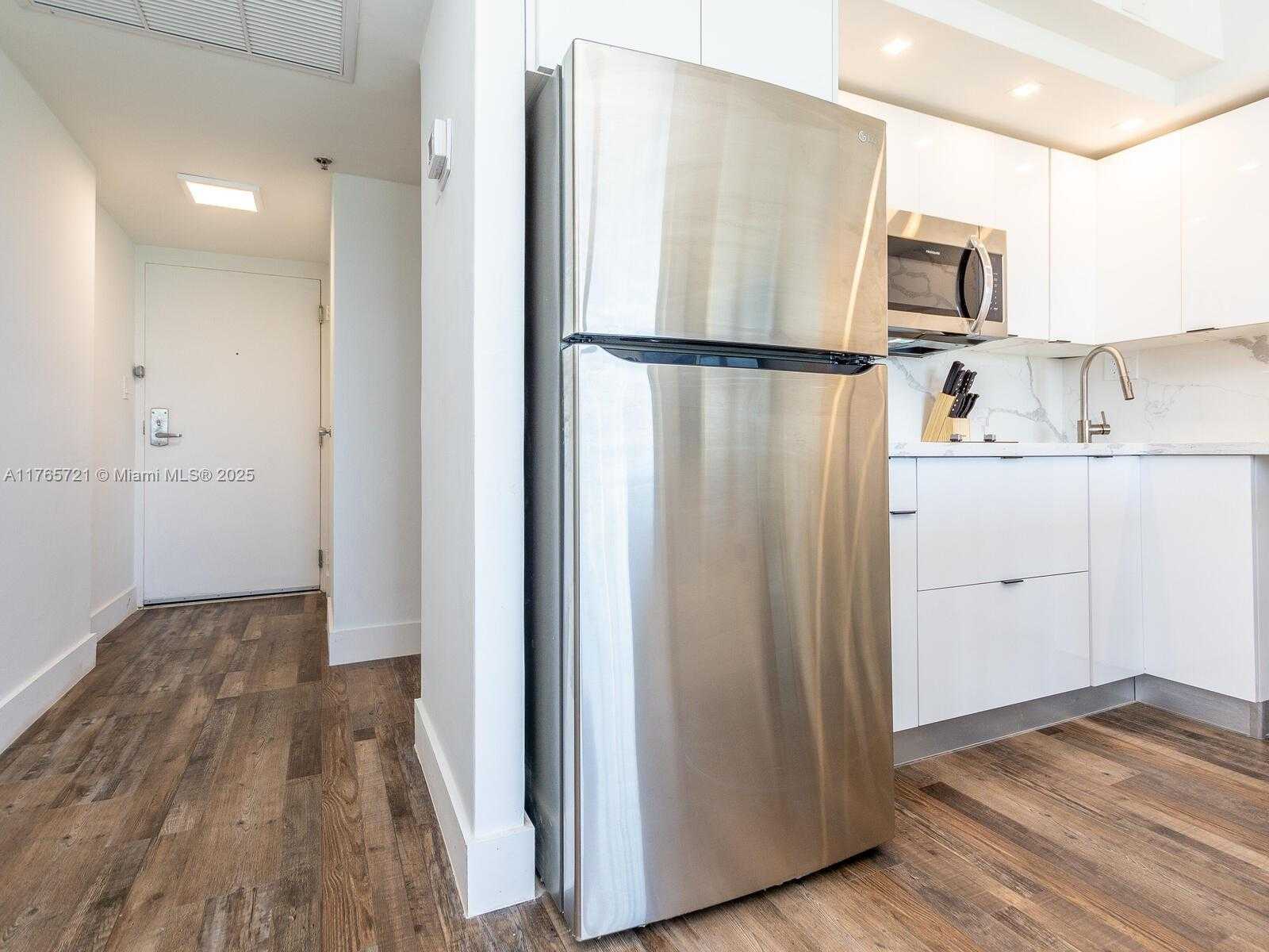 Small Image of 19201 COLLINS AVE #716, Sunny Isles Beach Number 9