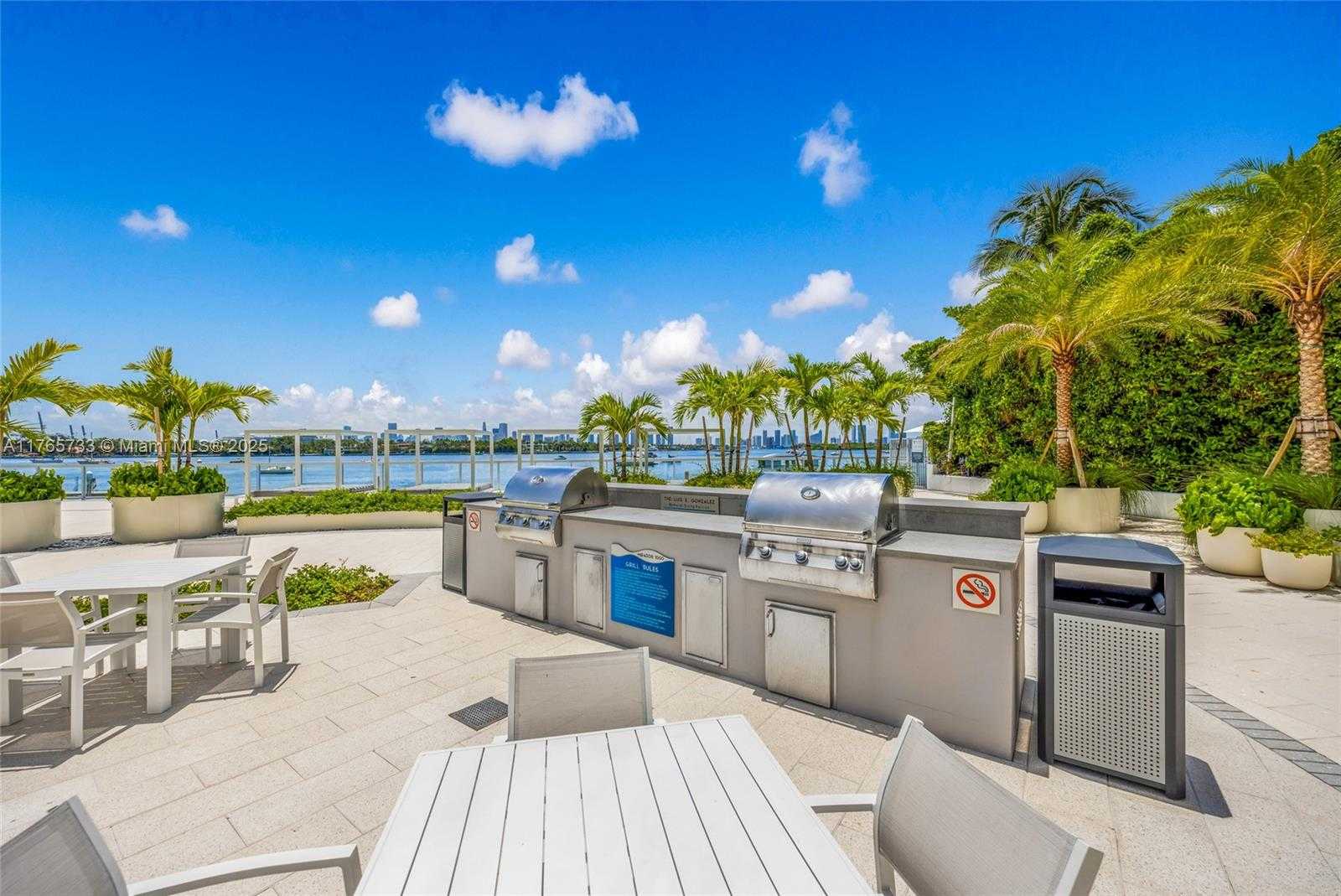 Small Image of 1000 WEST AVE #426, Miami Beach Number 17