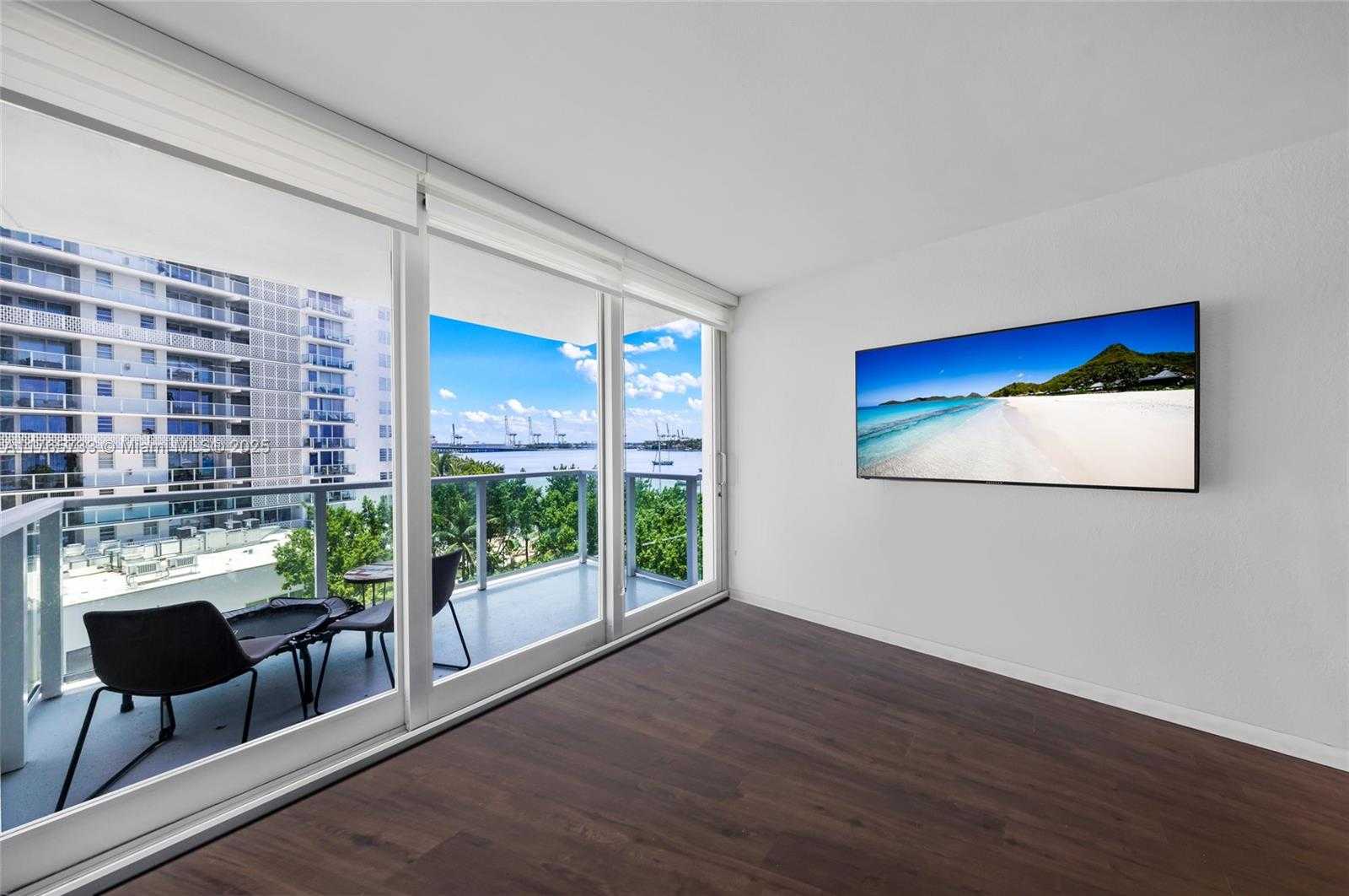 Small Image of 1000 WEST AVE #426, Miami Beach Number 23