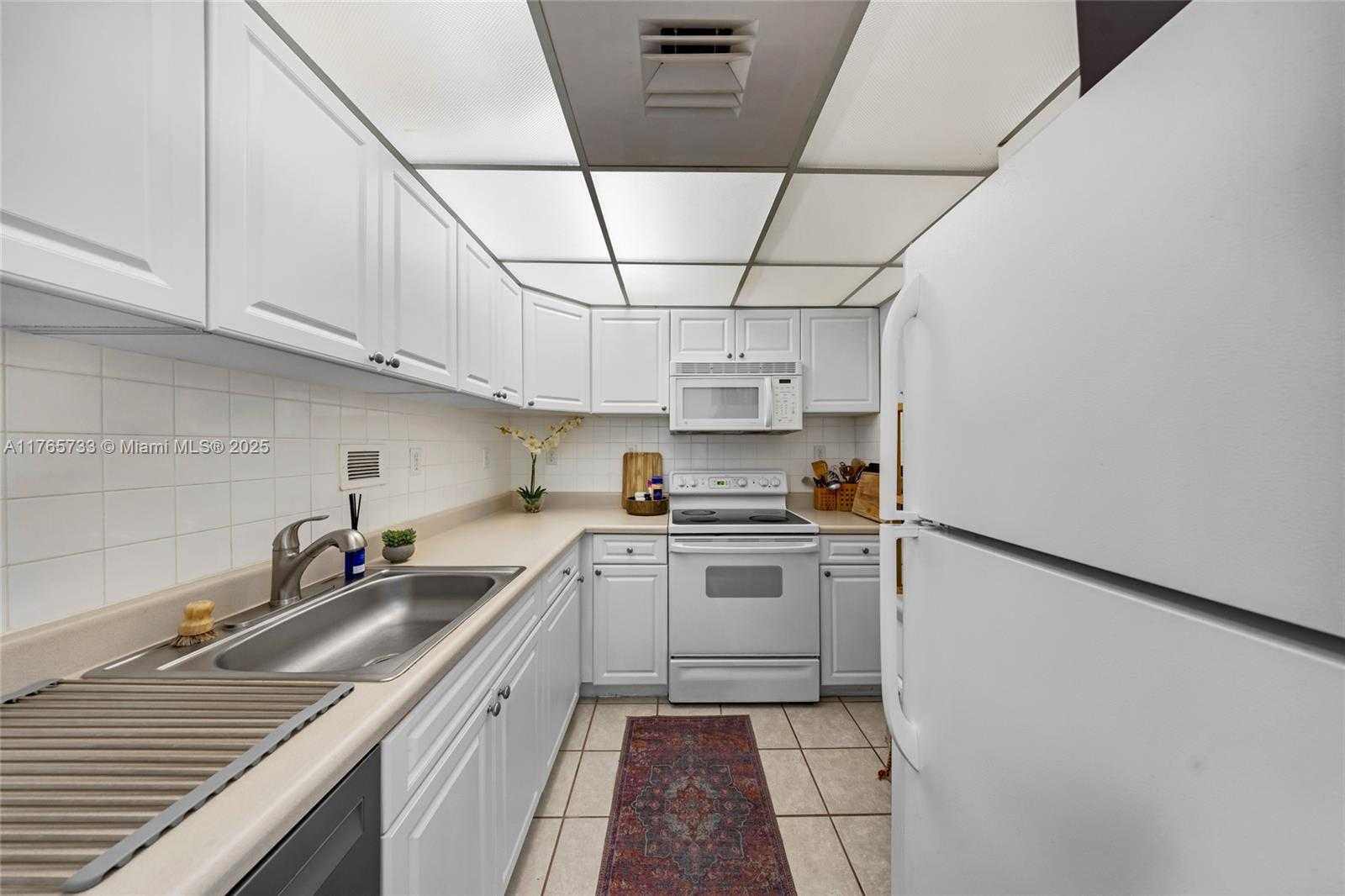 Small Image of 1000 WEST AVE #426, Miami Beach Number 24