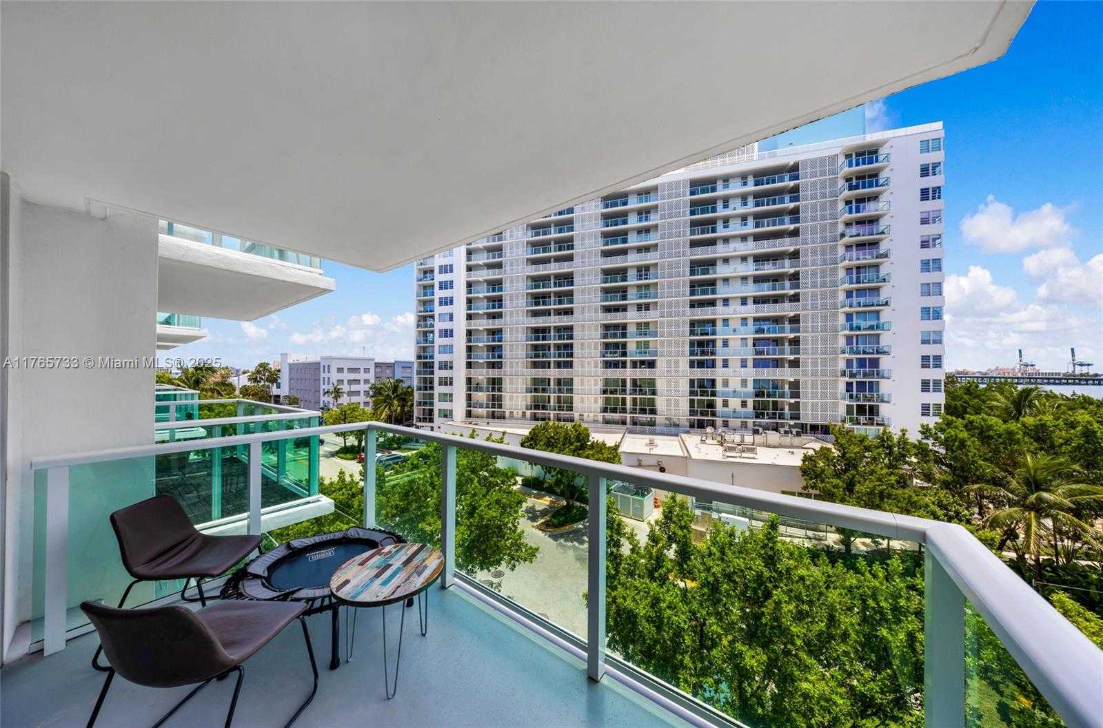 Small Image of 1000 WEST AVE #426, Miami Beach Number 31
