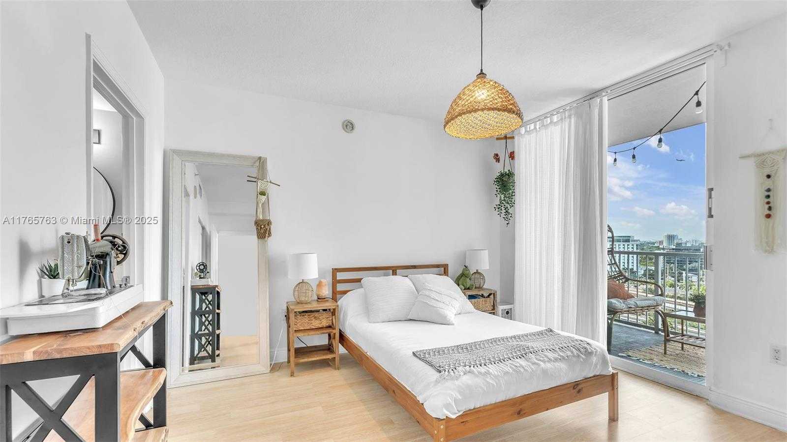 Small Image of 1250 SOUTH MIAMI AVE #1307, Miami Number 13