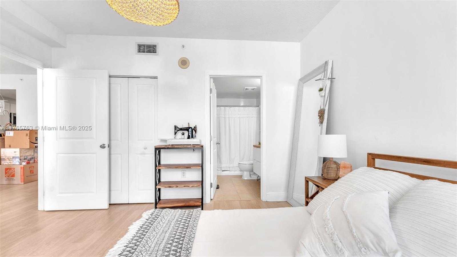 Small Image of 1250 SOUTH MIAMI AVE #1307, Miami Number 14