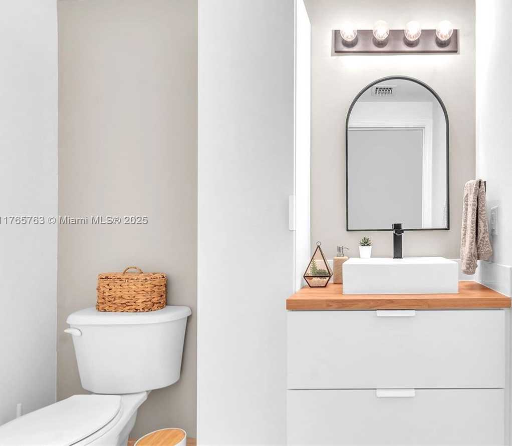 Small Image of 1250 SOUTH MIAMI AVE #1307, Miami Number 17