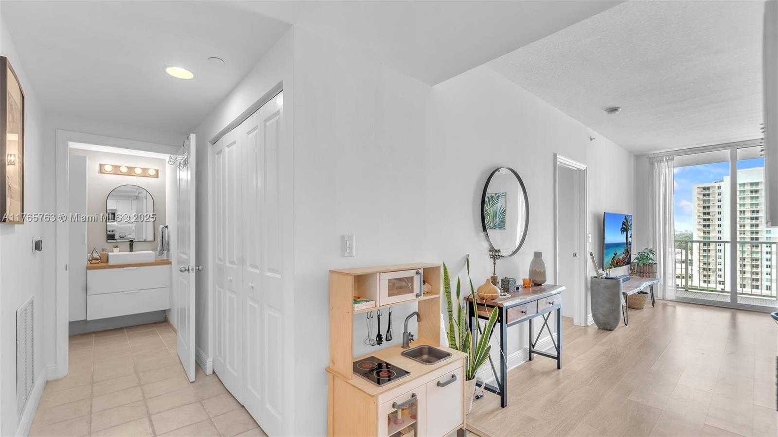 Small Image of 1250 SOUTH MIAMI AVE #1307, Miami Number 18