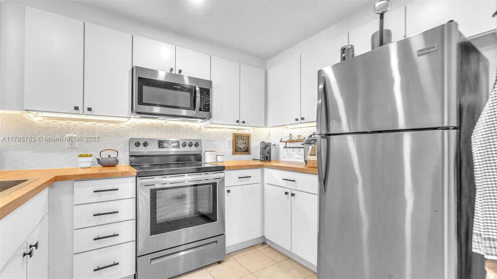 Small Image of 1250 SOUTH MIAMI AVE #1307, Miami Number 7