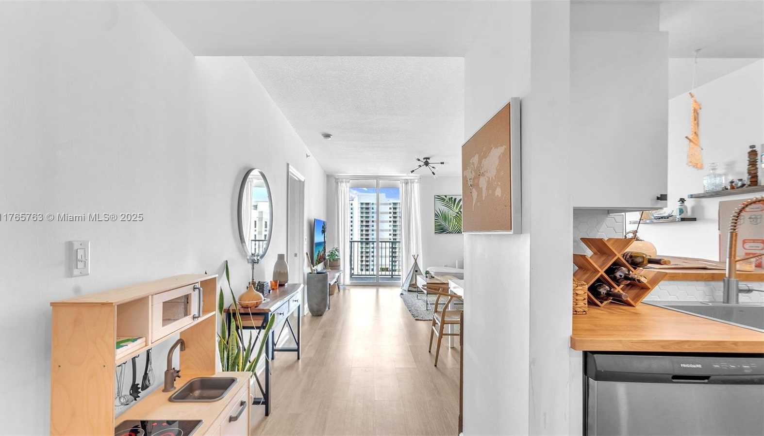 Small Image of 1250 SOUTH MIAMI AVE #1307, Miami Number 8