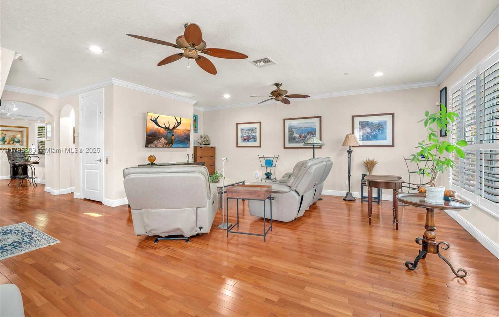 Small Image of 616 NE Venezia Ln, Boca Raton, FL 33487, USA Number 19