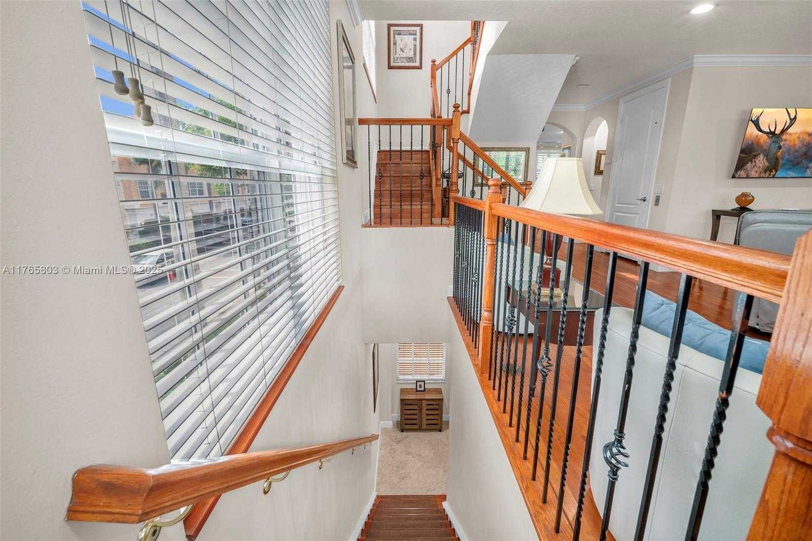Small Image of 616 NE Venezia Ln, Boca Raton, FL 33487, USA Number 21