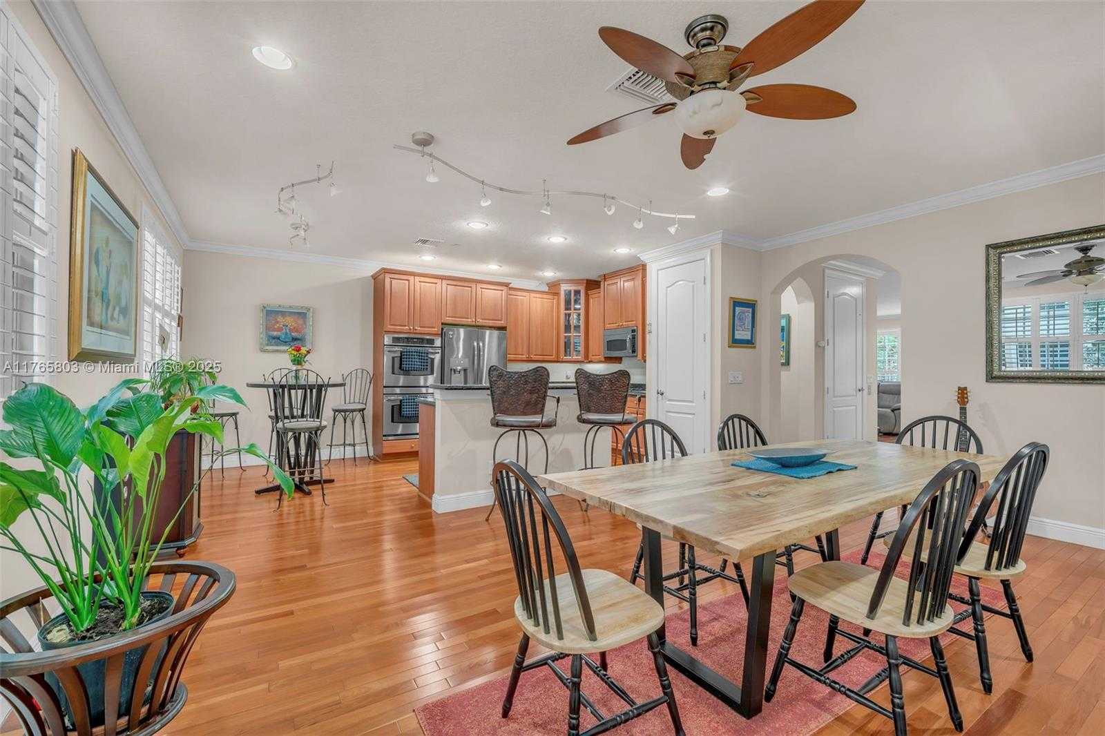 Small Image of 616 NE Venezia Ln, Boca Raton, FL 33487, USA Number 28