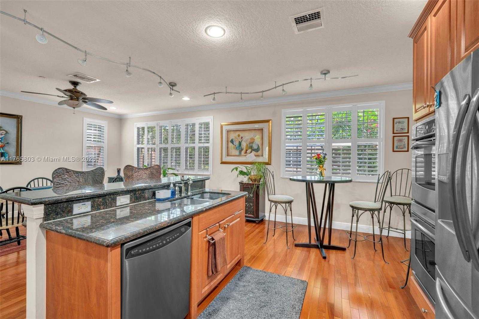 Small Image of 616 NE Venezia Ln, Boca Raton, FL 33487, USA Number 30