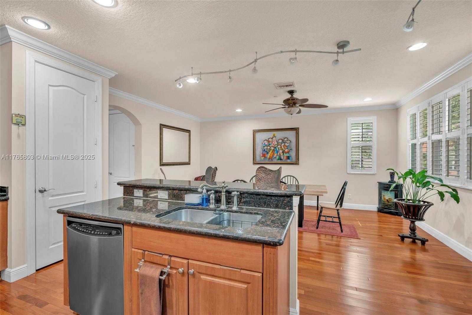 Small Image of 616 NE Venezia Ln, Boca Raton, FL 33487, USA Number 31