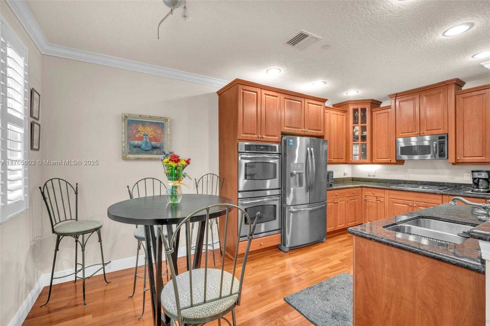 Small Image of 616 NE Venezia Ln, Boca Raton, FL 33487, USA Number 33