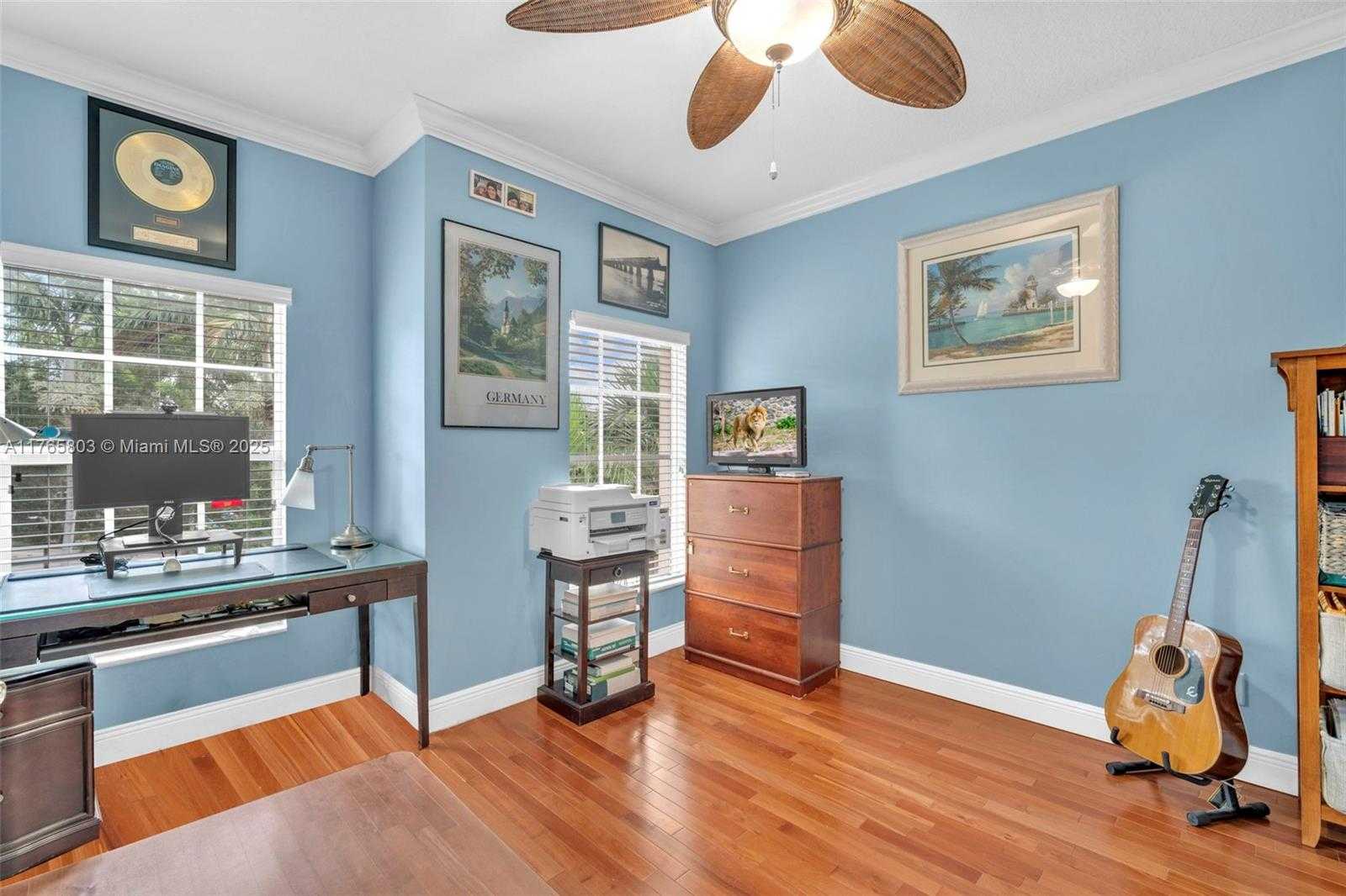 Small Image of 616 NE Venezia Ln, Boca Raton, FL 33487, USA Number 34